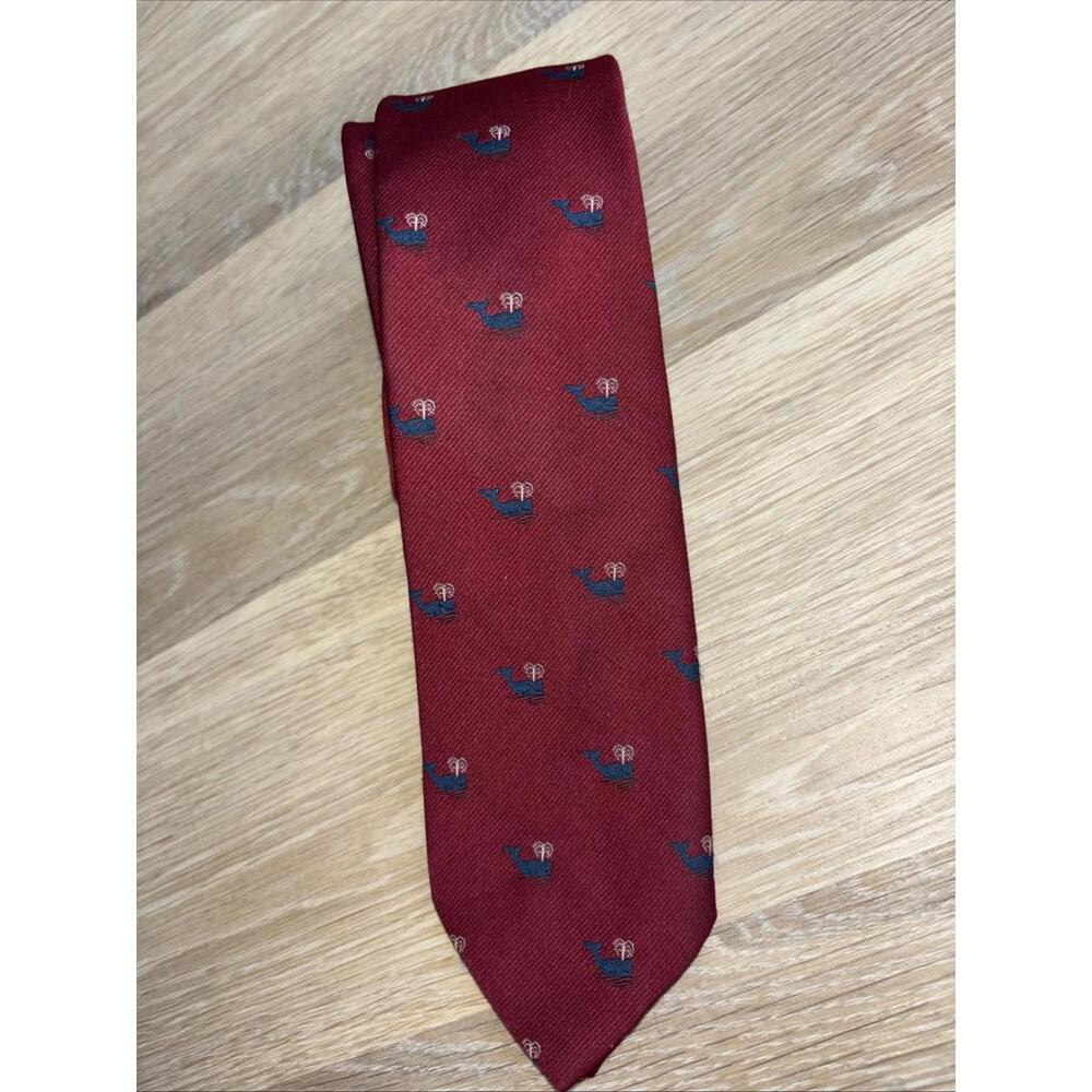Men’s Neck Tie Murray’s Toggery Shop Nantucket Island Whales Spouting Vintage